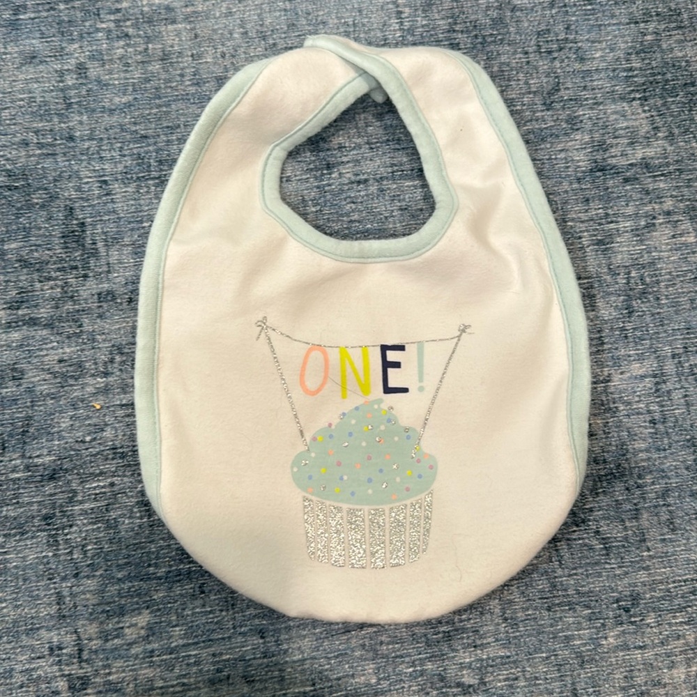 Carters First Birthday “one” bib excellent condition